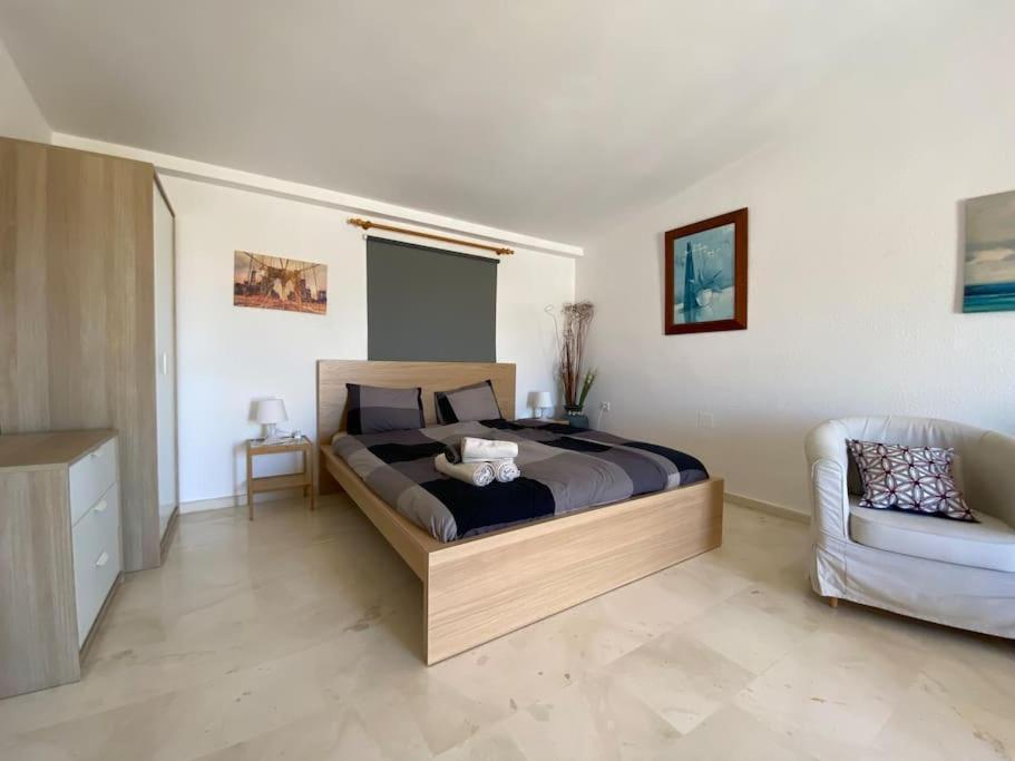 3 Bedroom Penthouse Close By Parque De La Paloma เบนัลมาเดนา ภายนอก รูปภาพ